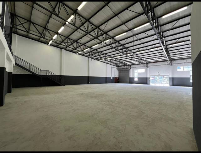 680M² WAREHOUSE TO LET IN LASER PARK